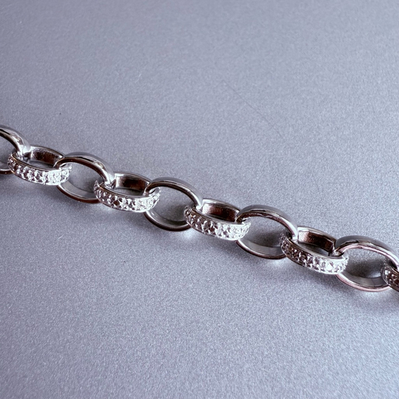 Sterling Silver 925 Eternity Link Diamond Heart Tag Charm Toggle Bracelet - Picture 5 of 8